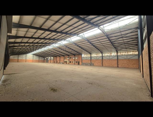 3,200M² WAREHOUSE TO LET IN WITHOK ESTATE
